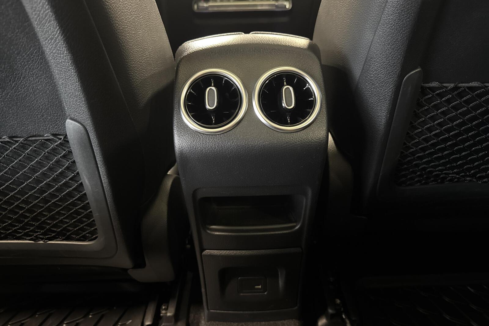 image_Mercedes-Benz