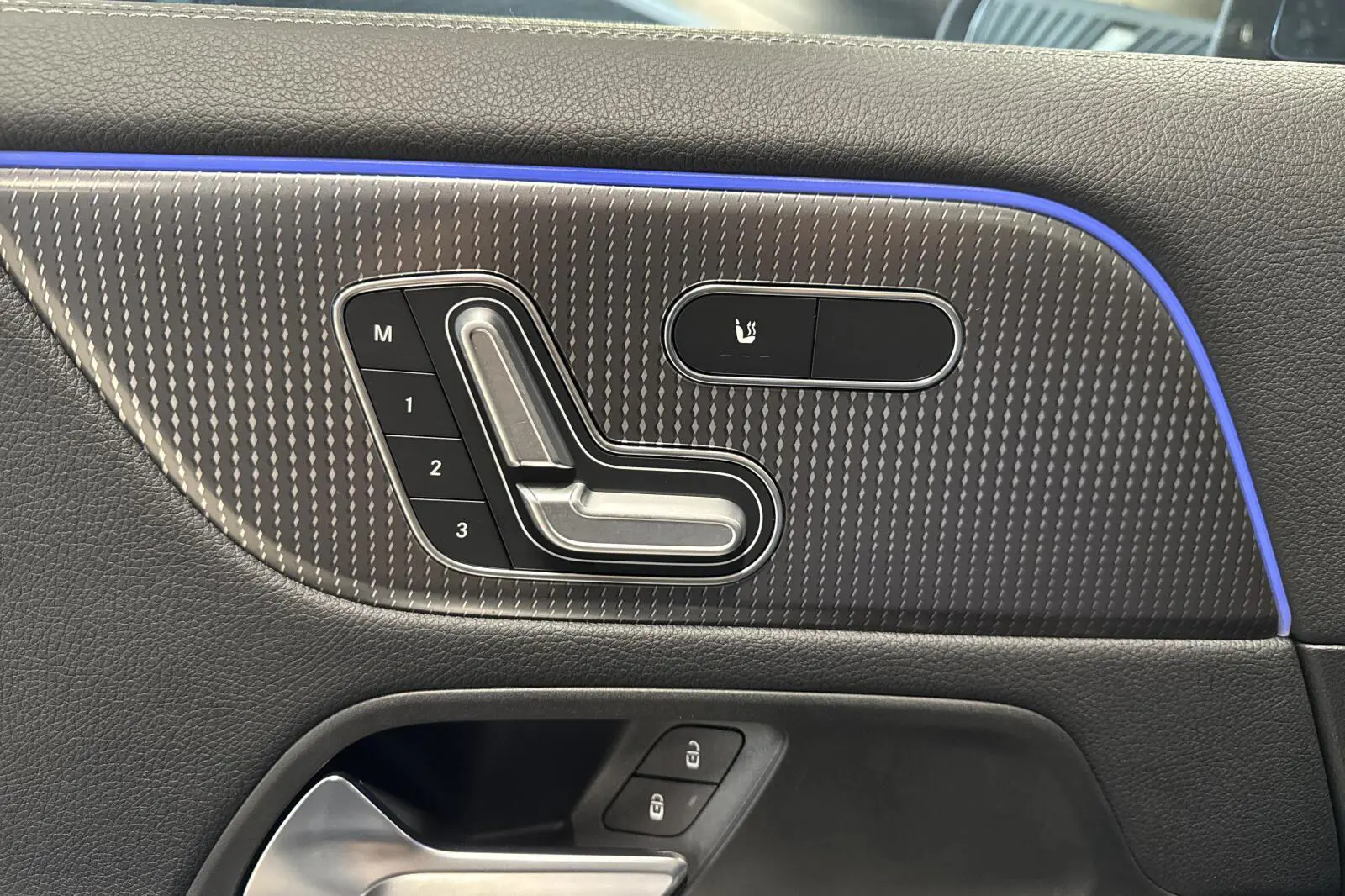 image_Mercedes-Benz