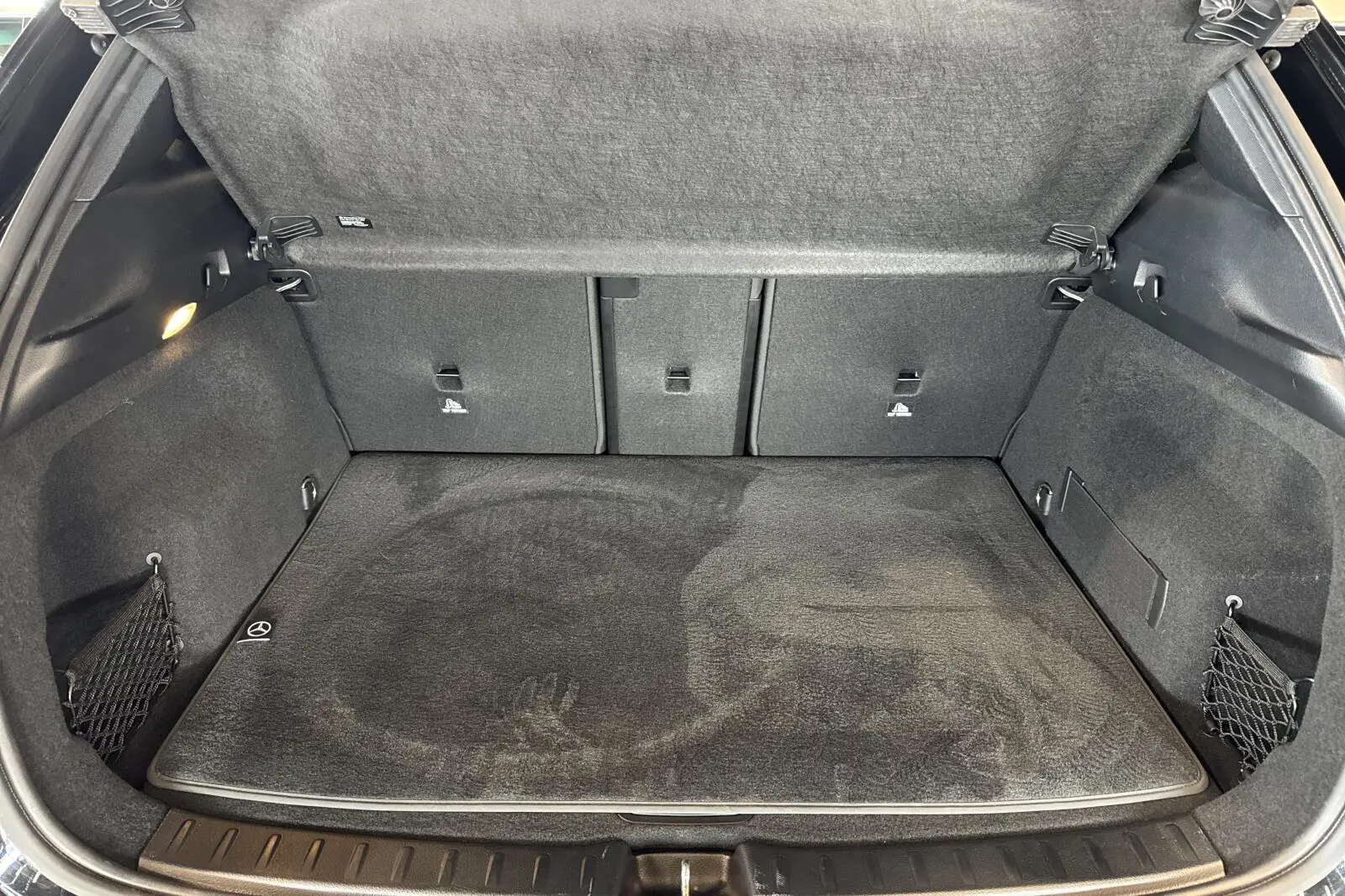 image_Mercedes-Benz