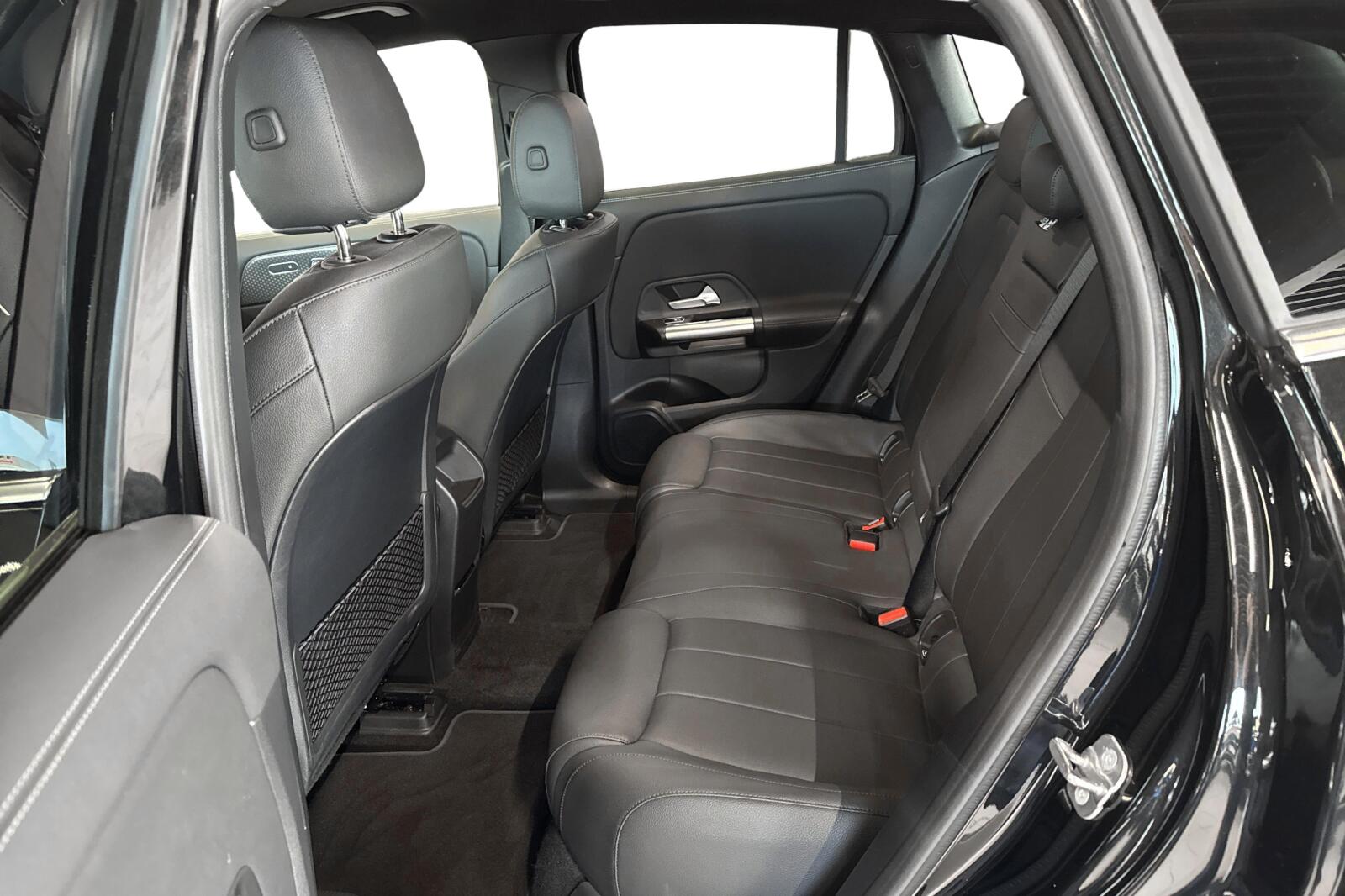 image_Mercedes-Benz