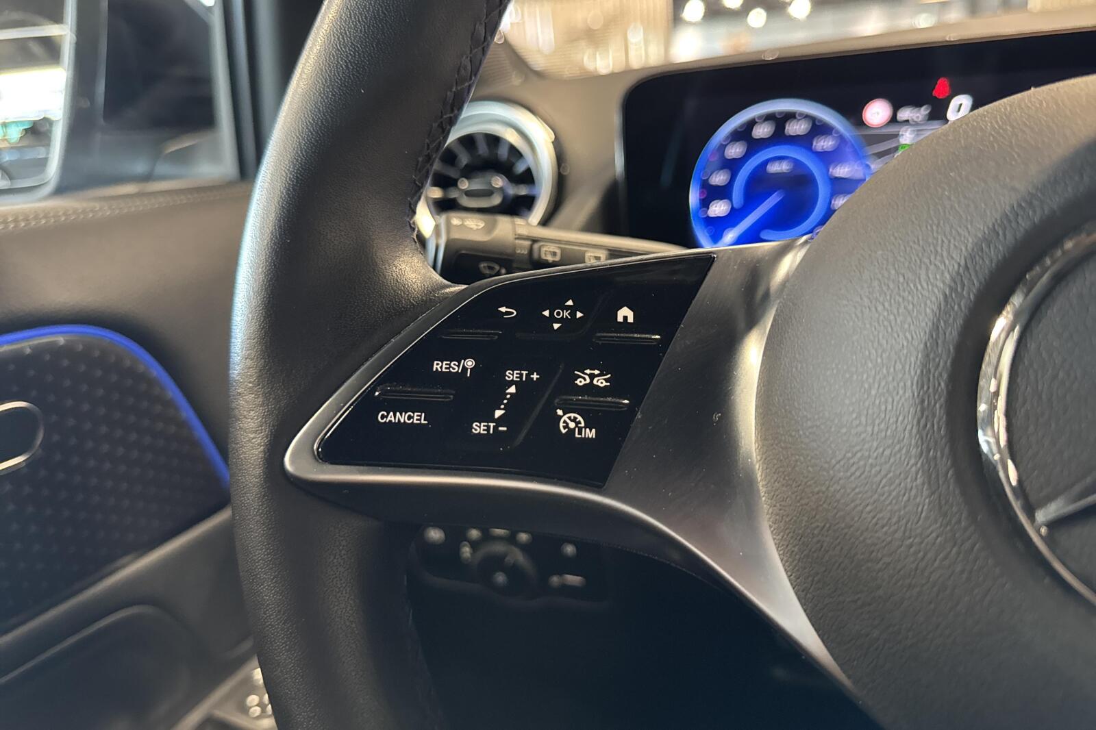 image_Mercedes-Benz