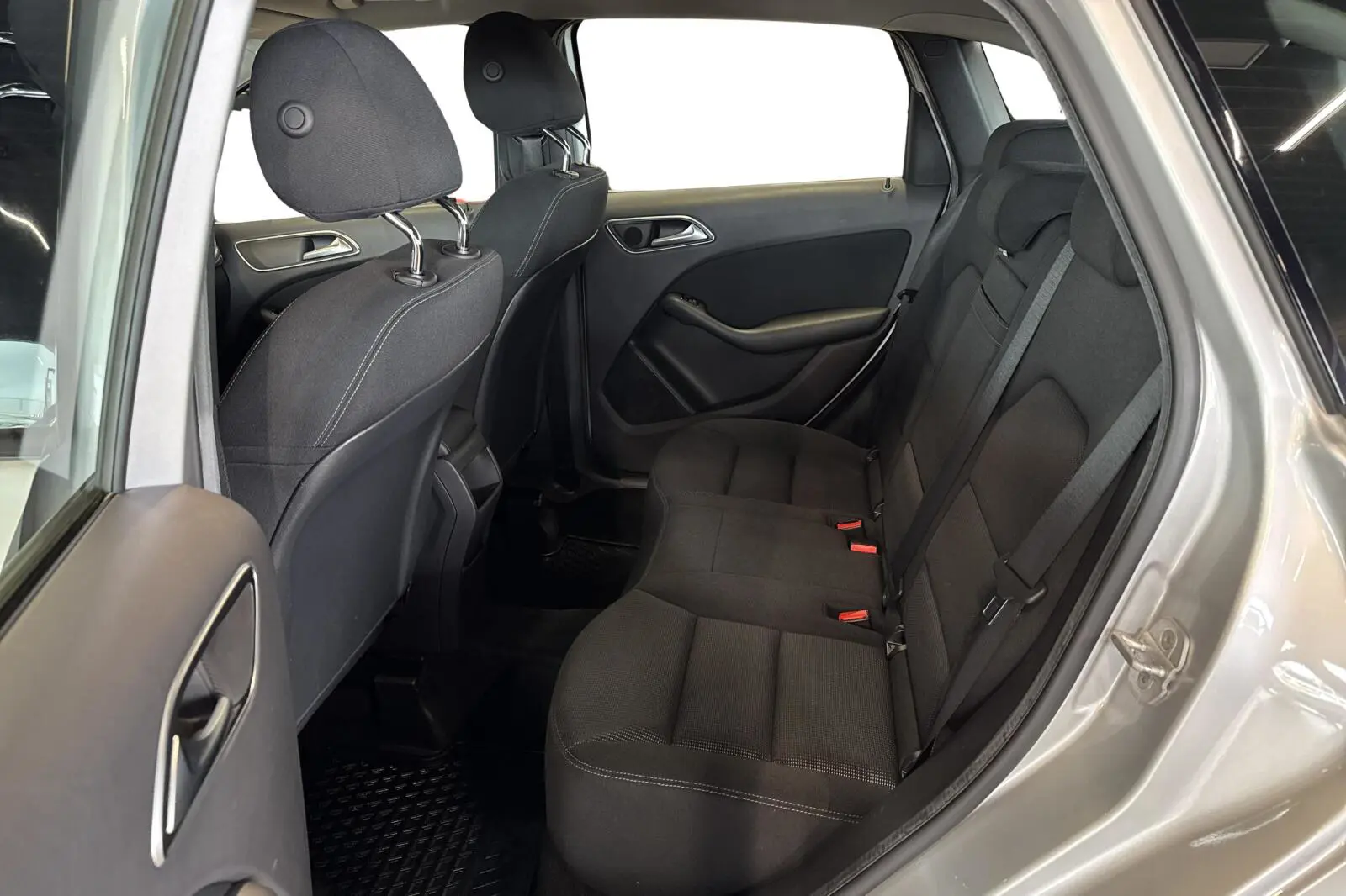 image_Mercedes-Benz