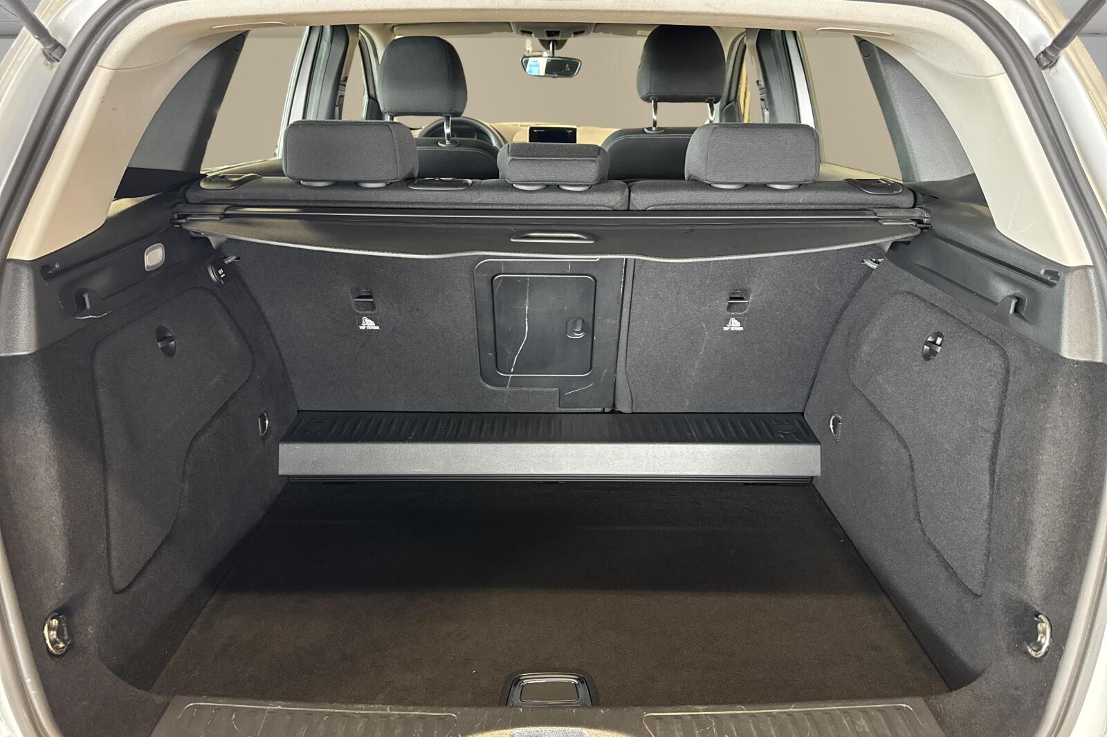image_Mercedes-Benz